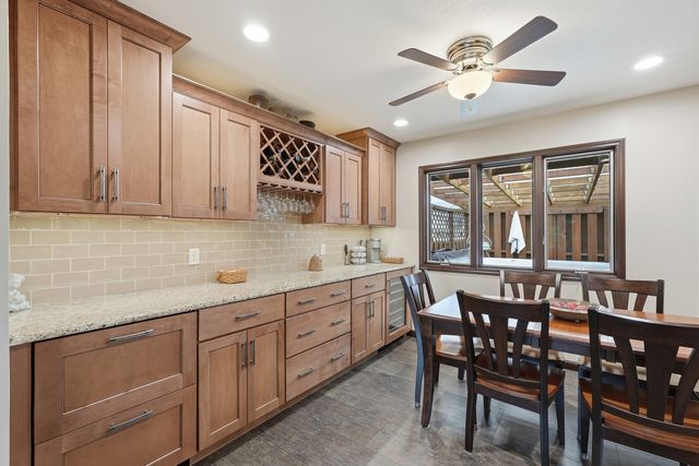 836 W 57th Street, Davenport, IA 52806