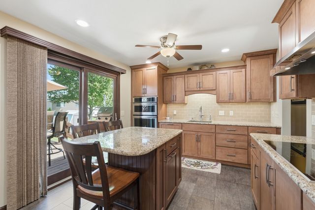 836 W 57th Street, Davenport, IA 52806