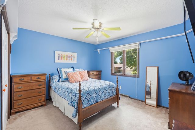 836 W 57th Street, Davenport, IA 52806
