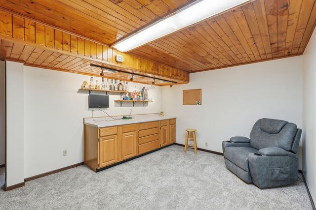 836 W 57th Street, Davenport, IA 52806