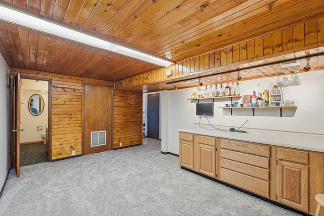 836 W 57th Street, Davenport, IA 52806