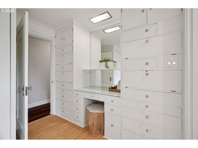 4050 Se JACKSON St, Milwaukie, OR 97222