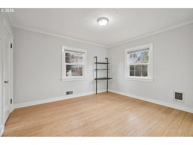 4050 Se JACKSON St, Milwaukie, OR 97222