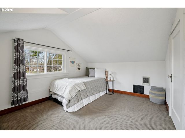 4050 Se JACKSON St, Milwaukie, OR 97222