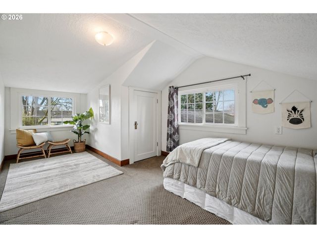 4050 Se JACKSON St, Milwaukie, OR 97222