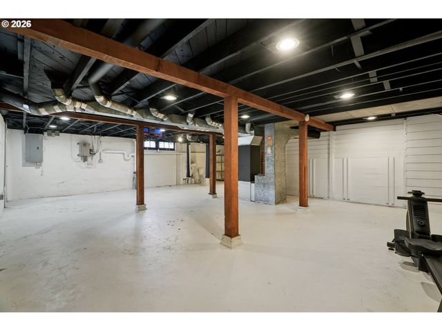 4050 Se JACKSON St, Milwaukie, OR 97222