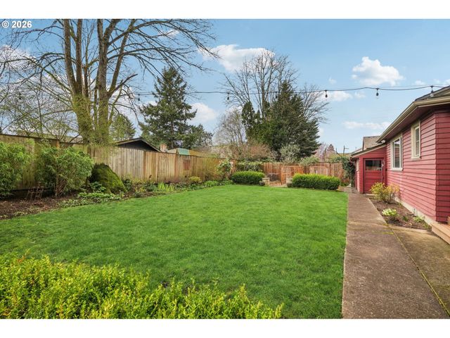 4050 Se JACKSON St, Milwaukie, OR 97222