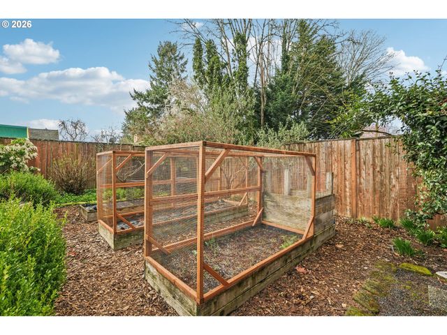 4050 Se JACKSON St, Milwaukie, OR 97222