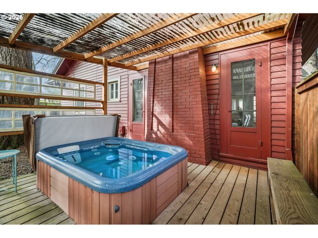 4050 Se JACKSON St, Milwaukie, OR 97222