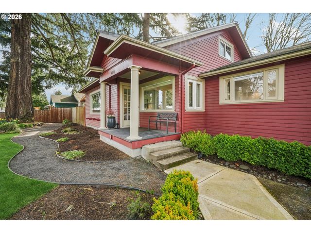 4050 Se JACKSON St, Milwaukie, OR 97222