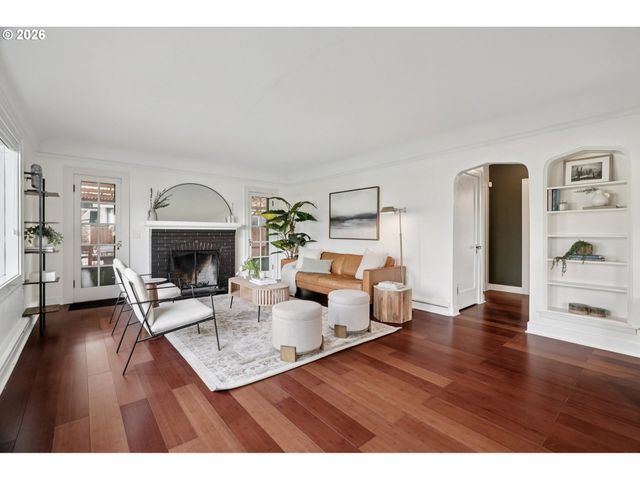 4050 Se JACKSON St, Milwaukie, OR 97222