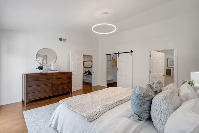 996 Hall Street, San Carlos, CA 94070