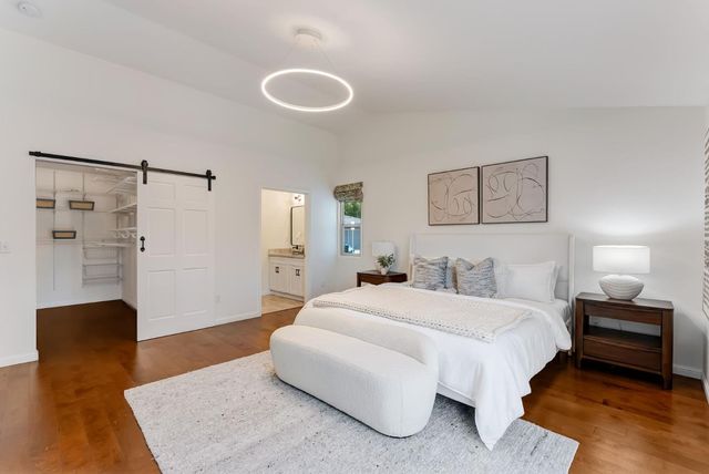 996 Hall Street, San Carlos, CA 94070