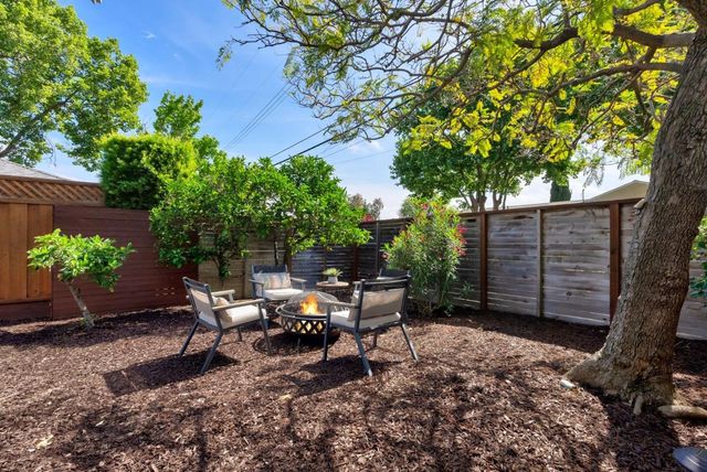 996 Hall Street, San Carlos, CA 94070