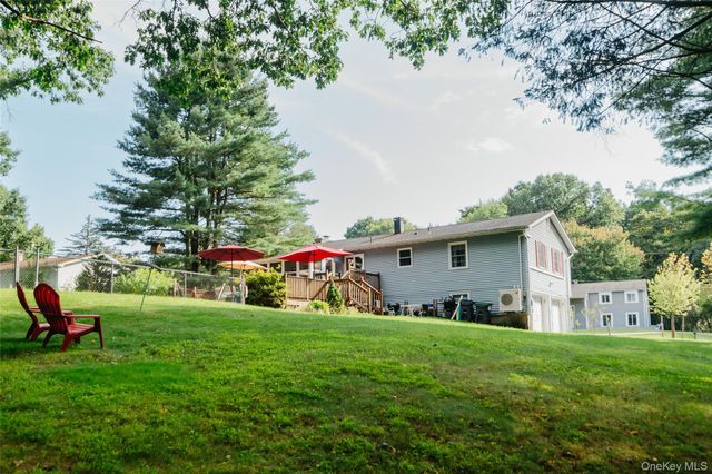 7 Tina Drive, Highland, NY 12528