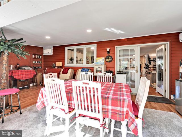 5581 EDSEL ST, Harrisburg, PA 17109