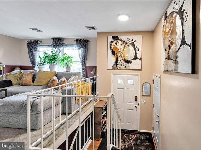 5581 EDSEL ST, Harrisburg, PA 17109