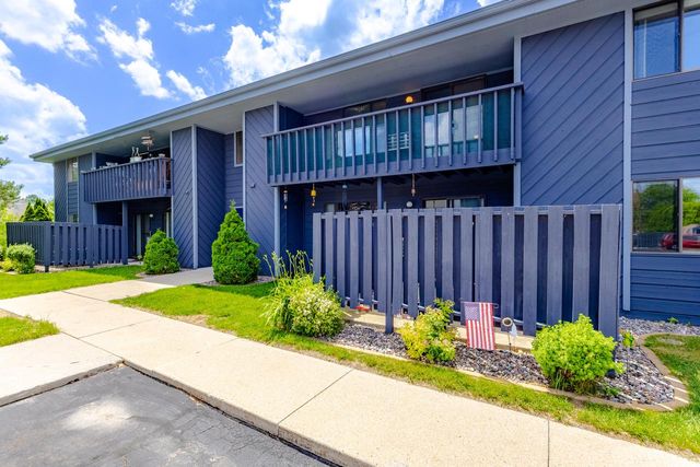 3227 W Meadows COURT #A, Sheboygan, WI 53081
