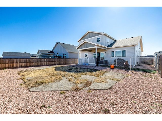 1875 Rancher Dr, Milliken, CO 80543