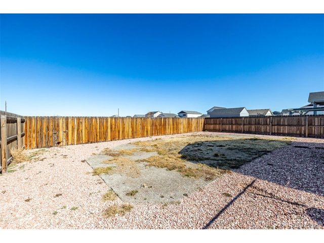 1875 Rancher Dr, Milliken, CO 80543