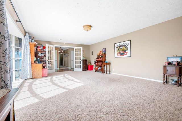 128 County Farm Road, London, KY 40741