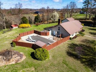 128 County Farm Road, London, KY 40741