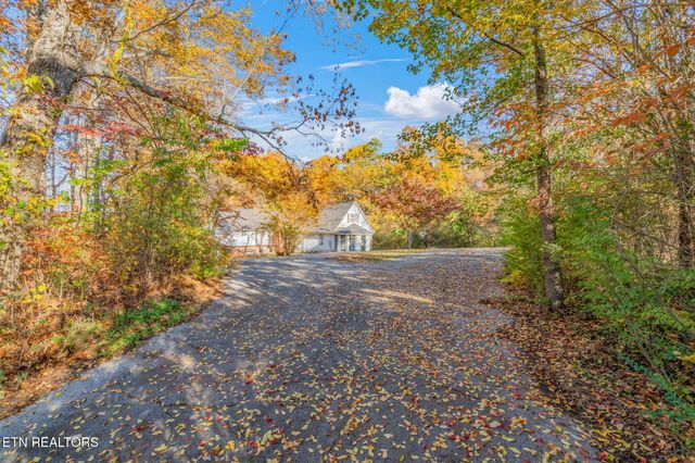 3607 Airport Rd, Rockwood, TN 37854