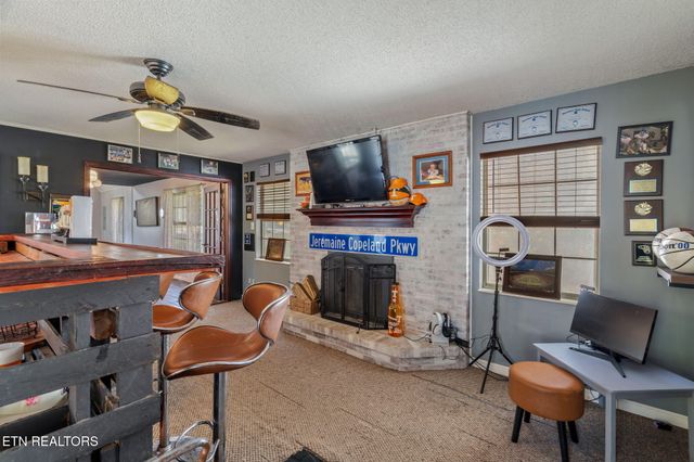 3607 Airport Rd, Rockwood, TN 37854