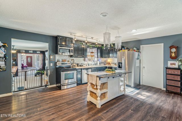 3607 Airport Rd, Rockwood, TN 37854