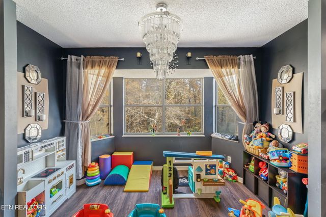 3607 Airport Rd, Rockwood, TN 37854