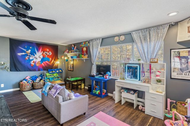 3607 Airport Rd, Rockwood, TN 37854