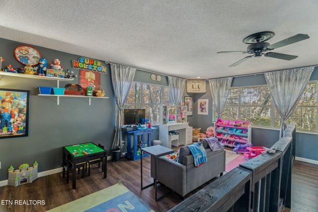 3607 Airport Rd, Rockwood, TN 37854