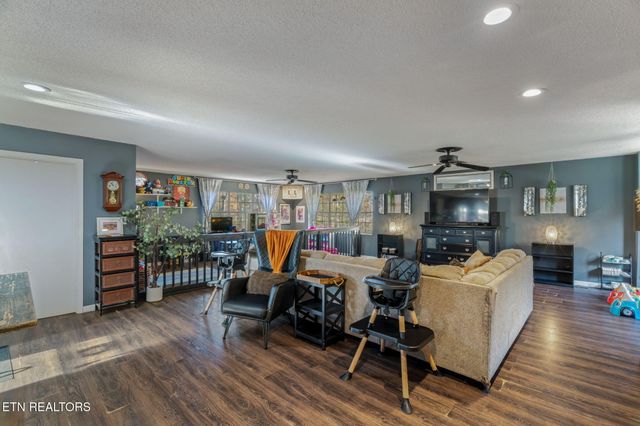 3607 Airport Rd, Rockwood, TN 37854