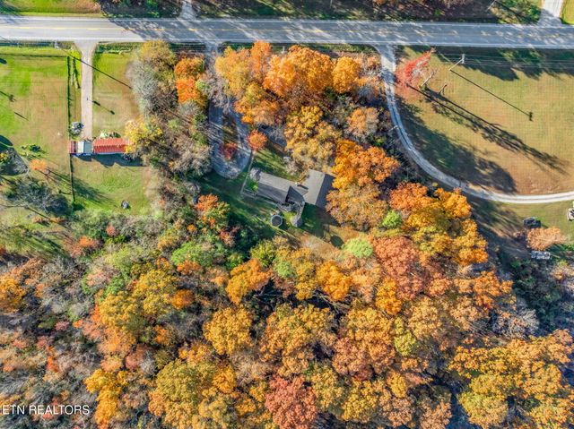 3607 Airport Rd, Rockwood, TN 37854