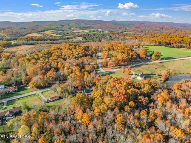 3607 Airport Rd, Rockwood, TN 37854