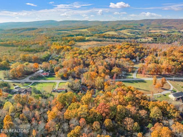 3607 Airport Rd, Rockwood, TN 37854