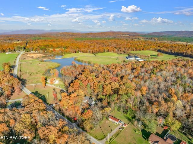 3607 Airport Rd, Rockwood, TN 37854