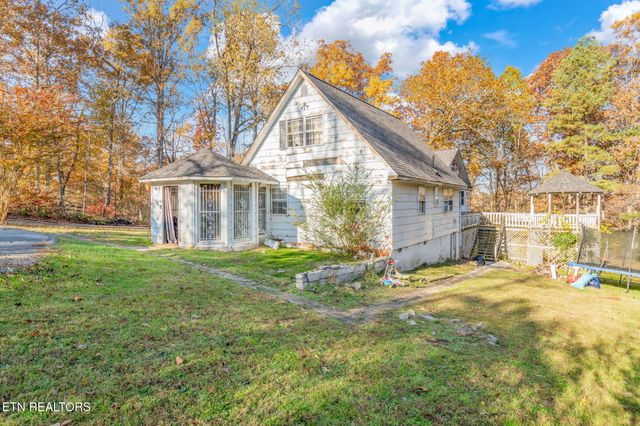 3607 Airport Rd, Rockwood, TN 37854