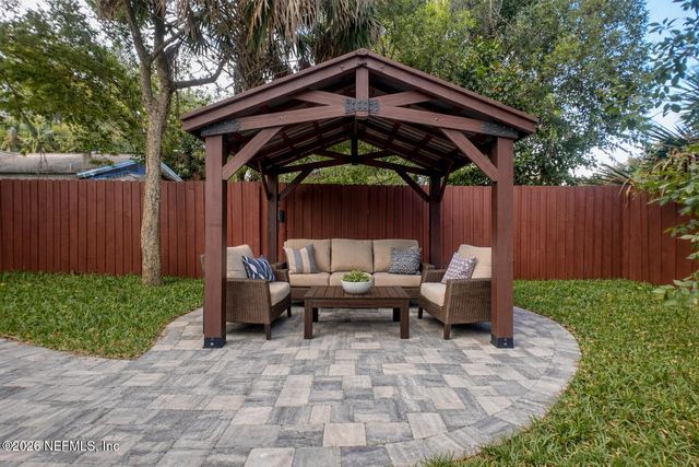 4325 APPLETON Avenue, Jacksonville, FL 32210
