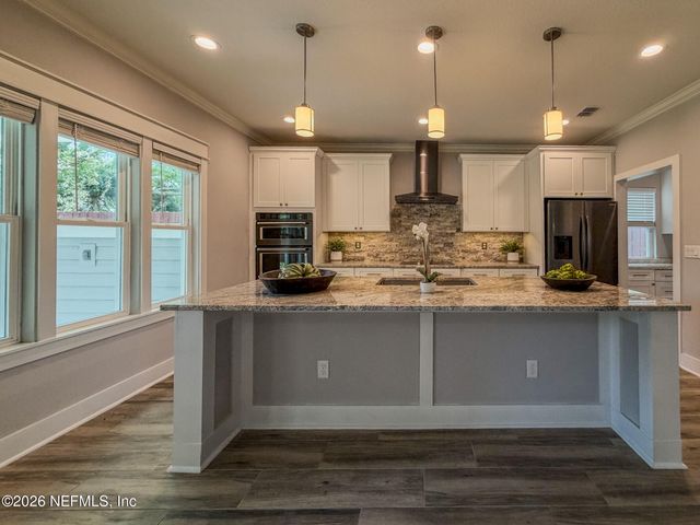 4325 APPLETON Avenue, Jacksonville, FL 32210