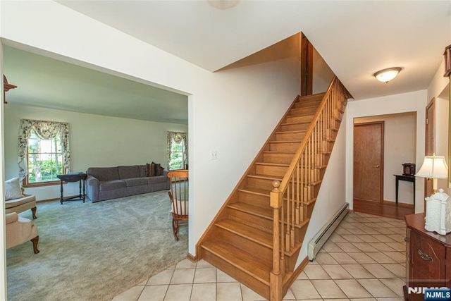 2 Baron Road, West Milford, NJ 07480