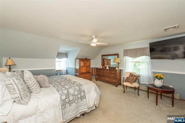 2 Baron Road, West Milford, NJ 07480