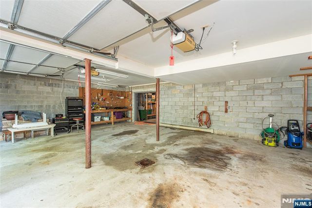2 Baron Road, West Milford, NJ 07480