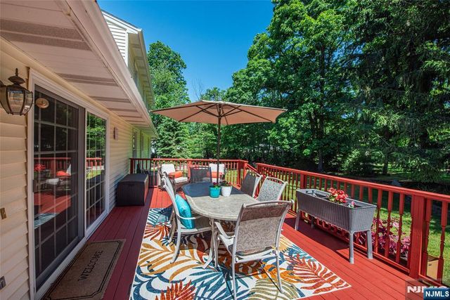 2 Baron Road, West Milford, NJ 07480