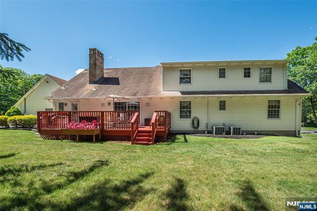 2 Baron Road, West Milford, NJ 07480