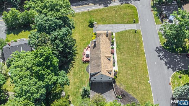 2 Baron Road, West Milford, NJ 07480