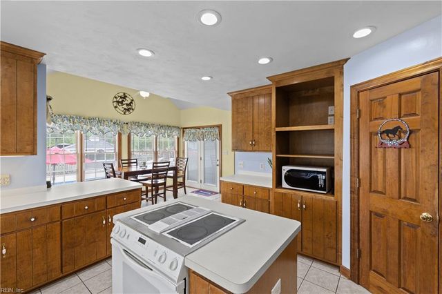 2521 Lake Cohoon RD, Suffolk, VA 23434