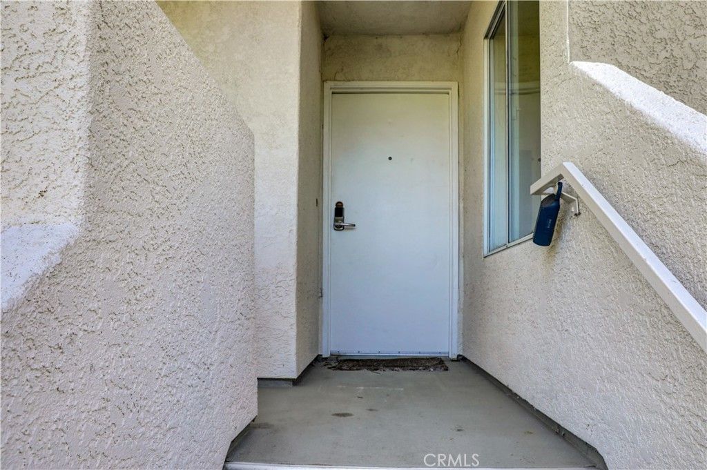 21309 Eucalyptus 203, Newhall, CA 91321 — exterior
