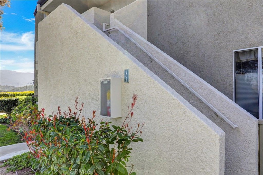 21309 Eucalyptus 203, Newhall, CA 91321 — photo 2