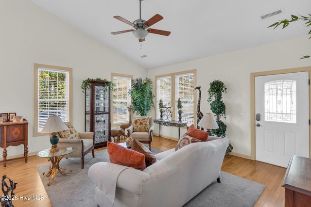 35 Stroud Will Court, Rocky Point, NC 28457